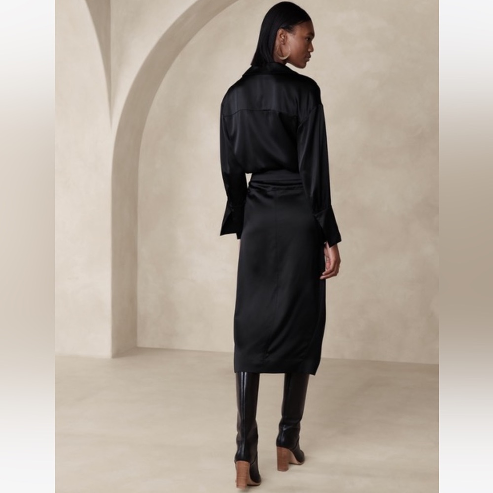 New! BANANA REPUBLIC Italian-made Satin Midi Skirt, Black, Size 14 - Picture 2 of 4
